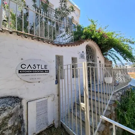 Апартаменты Castle House